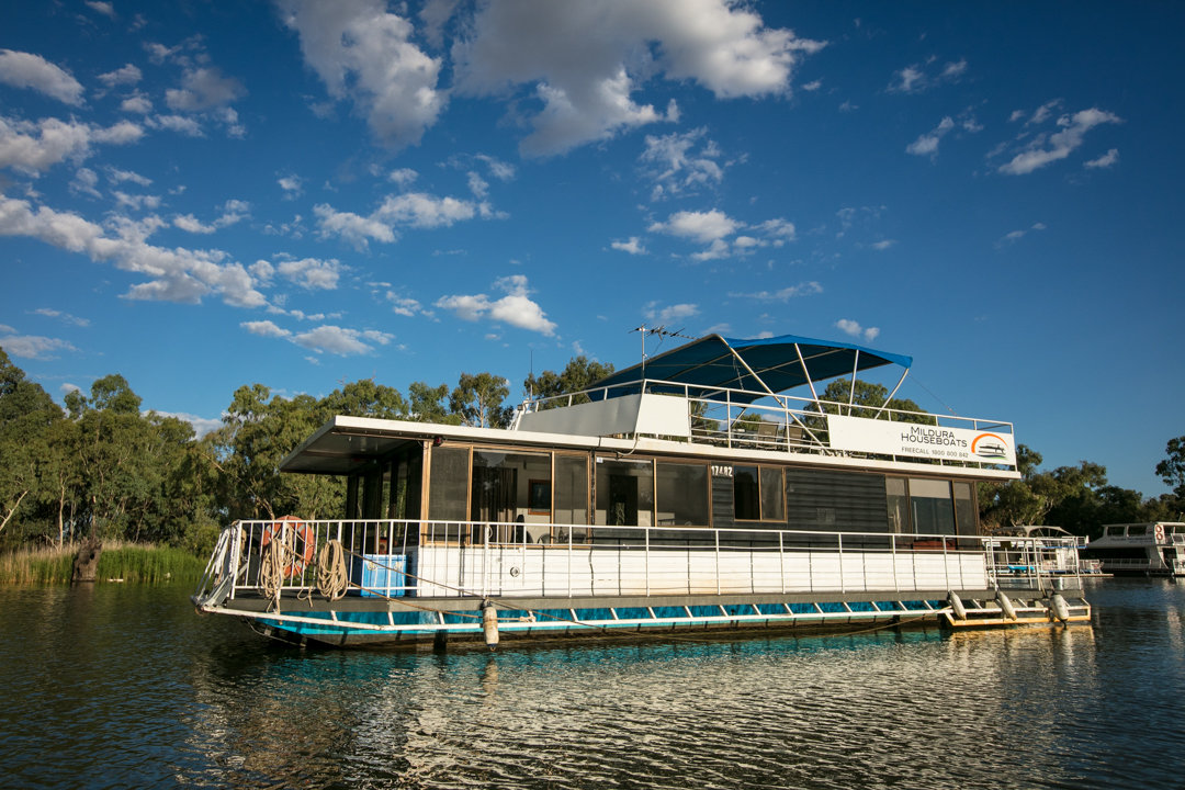 View More: http://visionhouse.pass.us/mildurahouseboats Albert James Houseboat